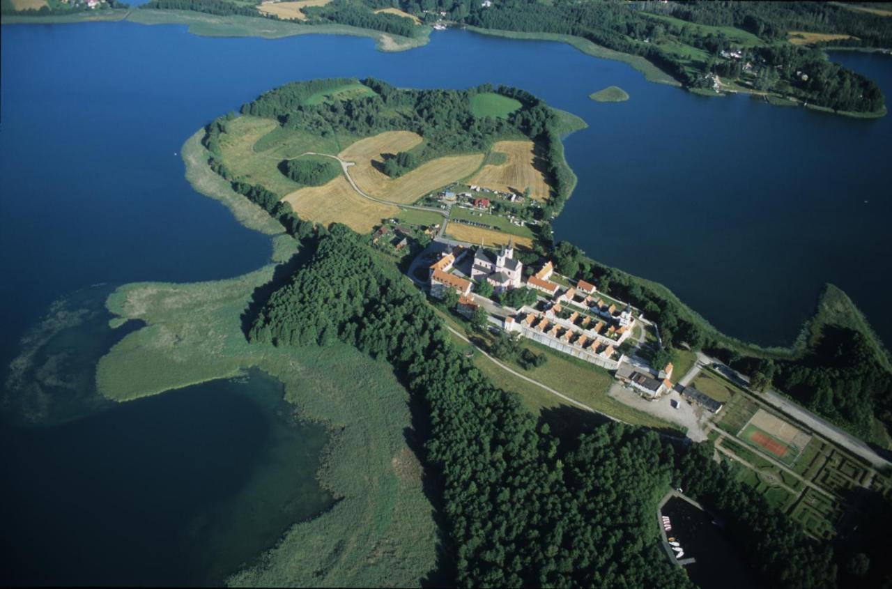 Pokamedulski Klasztor W Wigrach Вігри Екстер'єр фото