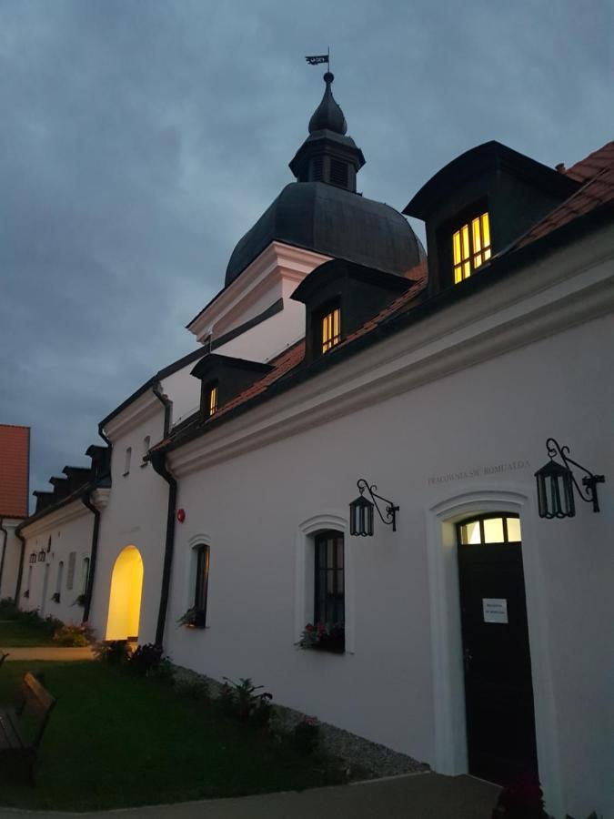 Pokamedulski Klasztor W Wigrach Вігри Екстер'єр фото